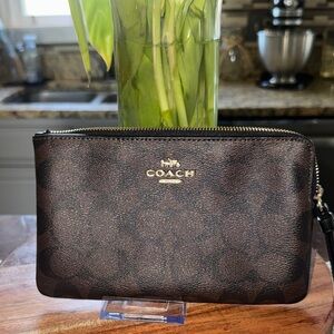 NWT Coach Dark Brown Zip Wristlet